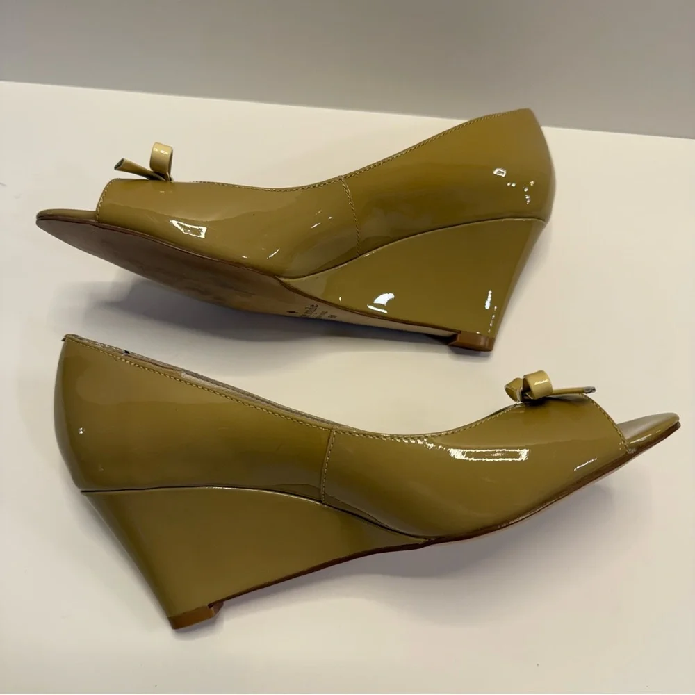 Kate Spade Tracey Nude Patent Peep Toe Wedge Bow Shoes Women’s 6 - Picture 6 of 10